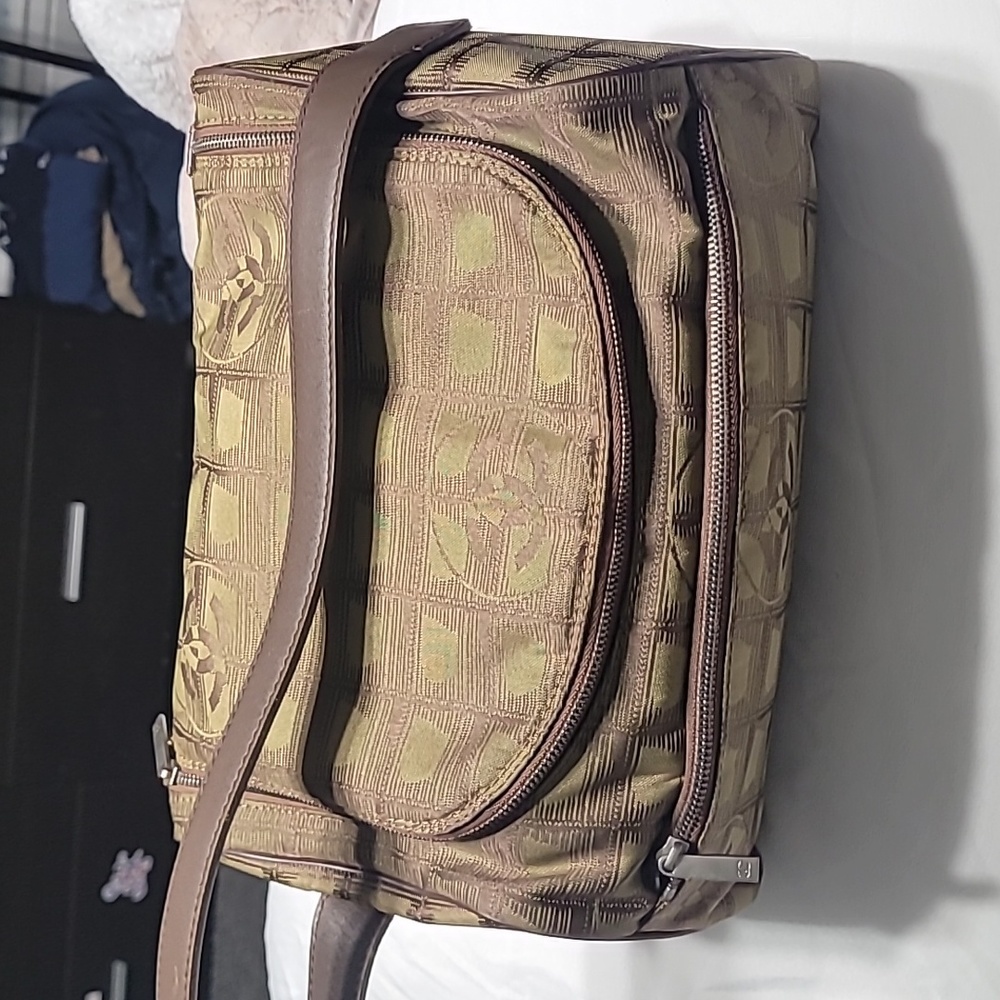 CHANEL Travel Line Vanity bag - Picture 2 of 11